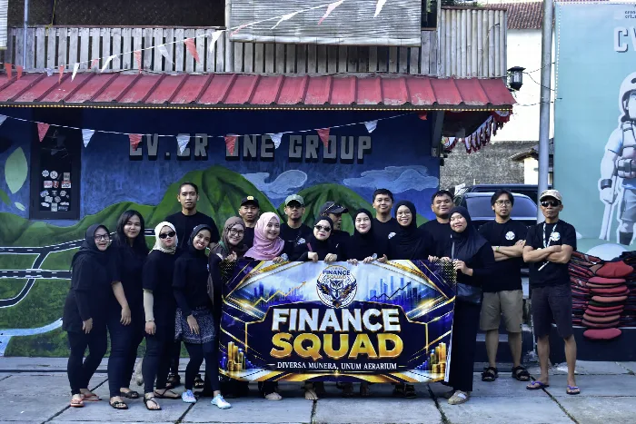 Foto bersama klien FINANCE SQUAD