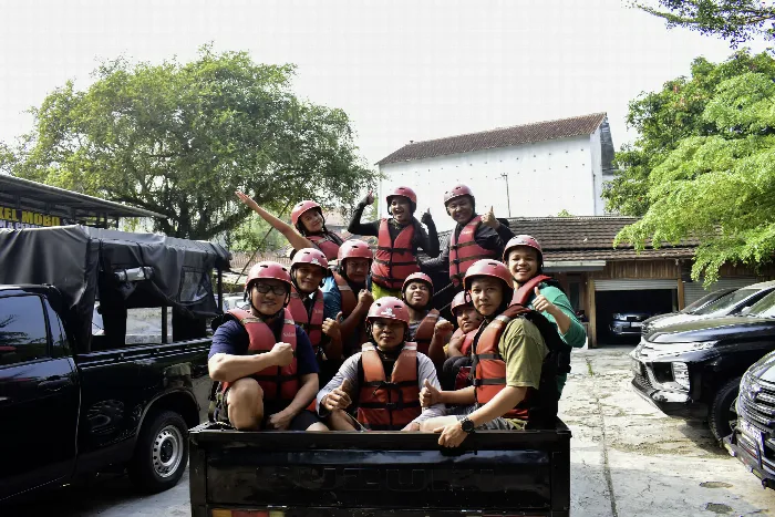 Foto bersama klien MALL TAMAN ANGGREK