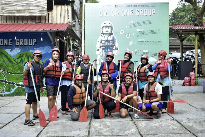 Foto bersama klien PELINDO