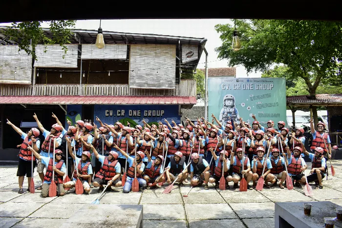 Foto bersama klien SKY PARKING